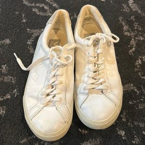 Veja Women’s Esplar Sneakers Size 7